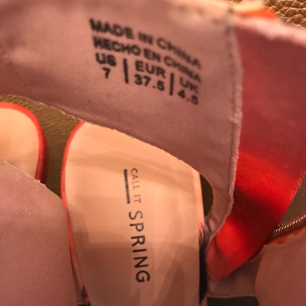Heels - Picture 4 of 4